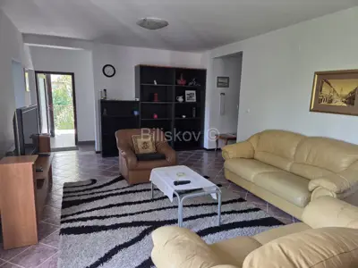 Zelenjak, trosoban stan površine 100 m² u kući, parking - 3