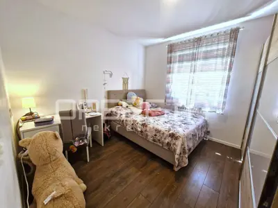 PRODAJA, STAN, SESVETE, 91 m², vrt - 12