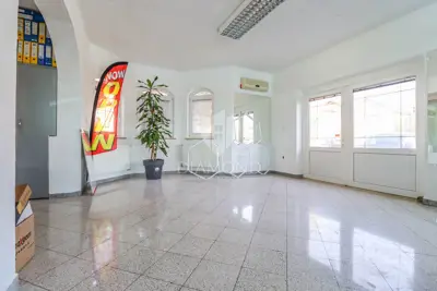 Zagreb! Sesvete! Attractive commercial space! - 4