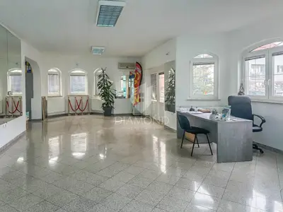 Zagreb! Sesvete! Attractive commercial space!
