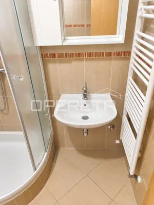 Uređen i održavan 1-sobni stan s balkonom i parkingom – Črnomerec - 8
