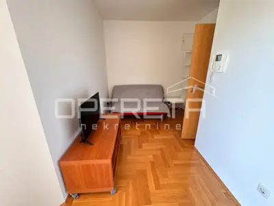 Renovierte und gepflegte 1-Zimmer-Wohnung mit Balkon und Parkplatz - Črnomerec - 9