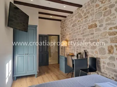 Haus und Apartment, Šibenik - Altstadt, 100 m vom Meer - 6