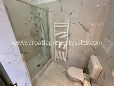 Haus und Apartment, Šibenik - Altstadt, 100 m vom Meer - 8