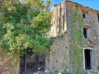 ISTRA, GROŽNJAN - Estate in seclusion with panoramic views - 3