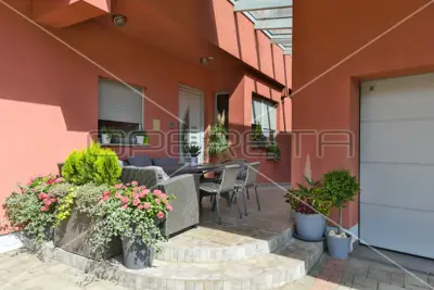 House 323 m², Donja Stubica - near the center and quiet location - 21