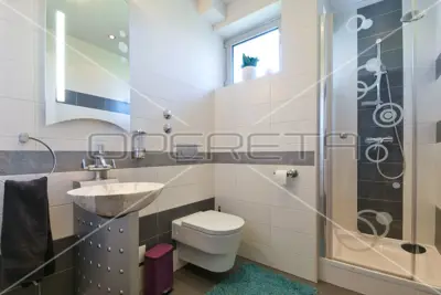 House 323 m², Donja Stubica - near the center and quiet location - 17