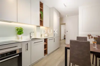 Studio apartment 46 m², Opatija - Centar, by the sea - 2