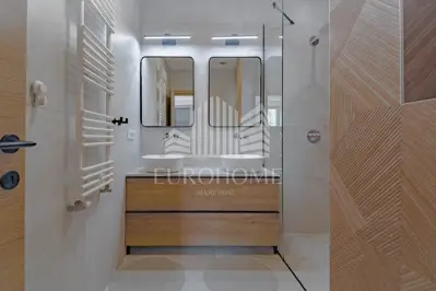 Apartment 203 m², Medveščak, newly renovated multi-level family apartment - 15