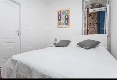 House 100 m², old town of Rovinj - three apartment units - 6