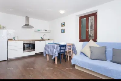 Haus 100 m², Altstadt von Rovinj - drei Apartmenteinheiten