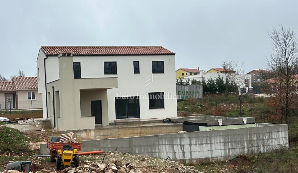 Istra - kuća u izgradnji s bazenom