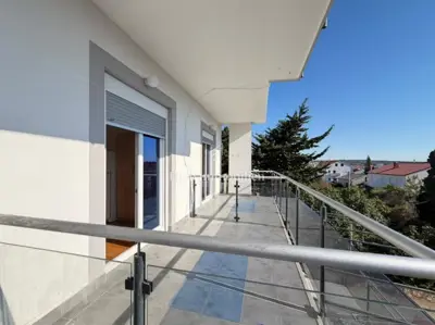 Haus 220 m², Novalja - 10 Parkplätze und Gartenfläche - 15