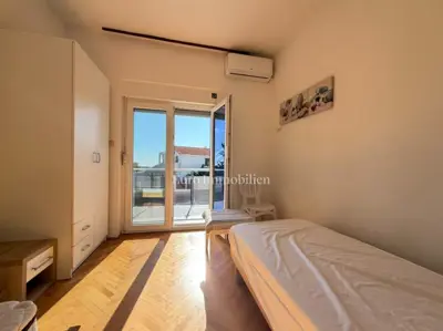 Haus 220 m², Novalja - 10 Parkplätze und Gartenfläche - 5