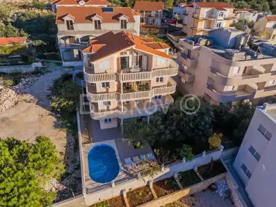 Apartmanski objekt 503 m², Zatoglav - 7 apartmana blizu plaže