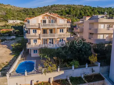 Apartmanski objekt 503 m², Zatoglav - 7 apartmana blizu plaže - 3