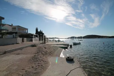 Apartment building 503 m², Zatoglav - 7 apartments near the beach - 18