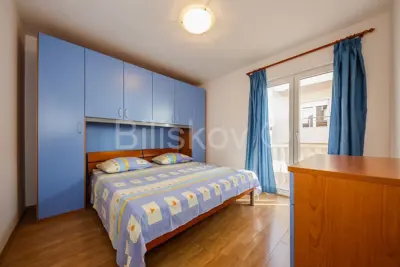 Apartment building 503 m², Zatoglav - 7 apartments near the beach - 8