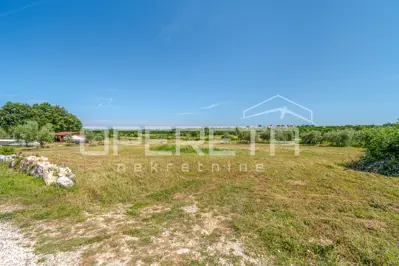 Zemljište 2.006 m², Radmani kod Poreča - mir i privatnost - 2