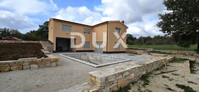 Haus 190 m², Svetvinčenat - Pool und großes Grundstück