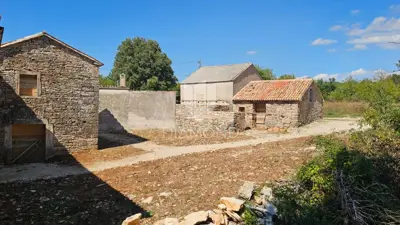 Kamena starina 250 m², Sveti Petar u Šumi, tri objekta - 4