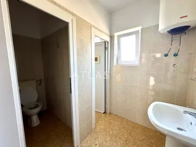 Krk | commercial space in the center of Malinska - 8