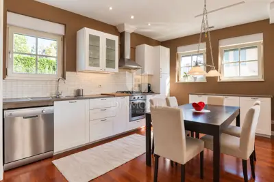 Apartment for rent in Remete, 190 m²