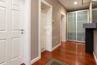 Wohnung zur Miete in Remete, 190 m² - 20