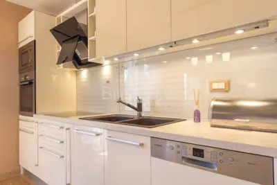 Stan 100 m², Firule, Split - privatna kuća i 3 balkona - 2