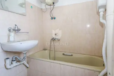 Stan 74 m², Pula Centar - stara gradska jezgra - 11
