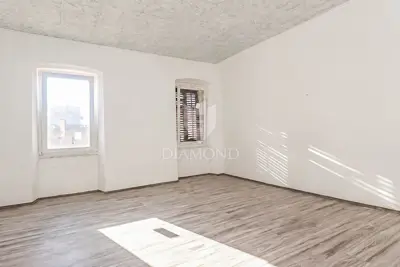 Stan 74 m², Pula Centar - stara gradska jezgra - 9
