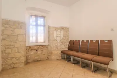 Stan 74 m², Pula Centar - stara gradska jezgra - 4