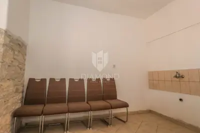 Stan 74 m², Pula Centar - stara gradska jezgra - 5
