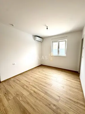 Stan 124 m² u Novigradu, privatno dvorište i bazen - 14