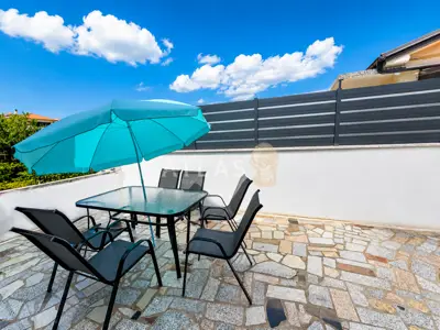 Apartman 39 m², Krk - pogled na more i balkon