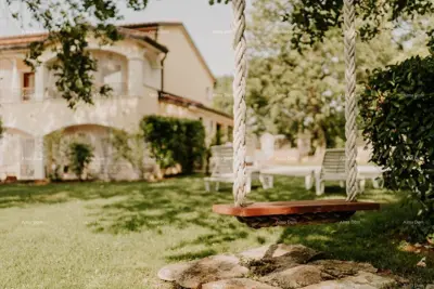 Guesthouse in Novigrad, restaurant, pool and parking