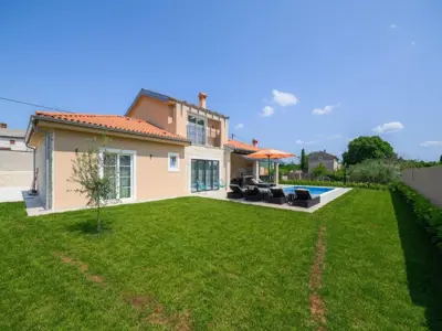 Haus zum Kauf in Rovinj, 188 m² - 10