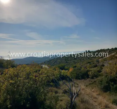 Grundstück, Brač, 14 913 m², 137 500 € - 6