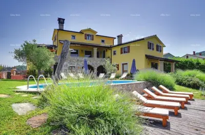 Villa 400 m², Stari Pazin - pool, garden and loggia