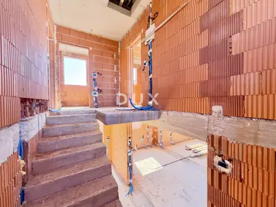 Haus 172 m², Umag - Rohbau, ruhige Umgebung - 19