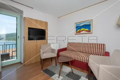 Istra, Rabac, property with 8 rooms, first row to the sea, opportunity! - 9