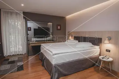 Istra, Rabac, property with 8 rooms, first row to the sea, opportunity! - 4