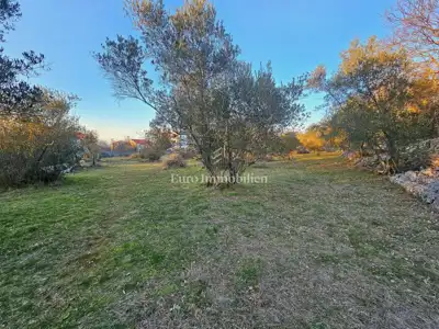 Building plot with partial sea view - 4
