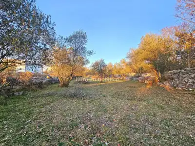 Building plot with partial sea view - 5