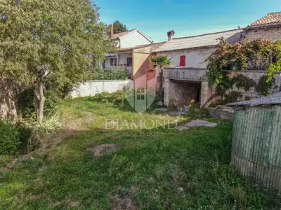 Rovinj, surroundings, stone complex with potential - 18