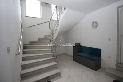 House 280 m², Labin - 1,840 m² of land and two residential units - 18