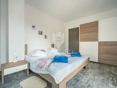 Kuća 280 m², Brajkovići - bazen i velika parcela - 16