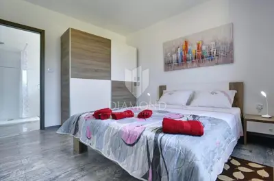 Kuća 280 m², Brajkovići - bazen i velika parcela - 21