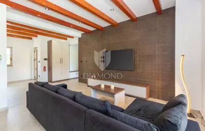 Haus 170 m², Umgebung von Labin - Pool und Terrasse - 8
