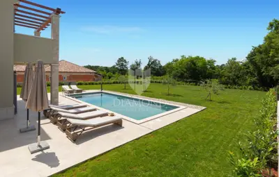Haus 170 m², Umgebung von Labin - Pool und Terrasse - 2
